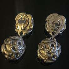 Load image into Gallery viewer, Beautiful vintage couture earrings in silver resin, signed Kalinger

