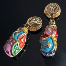 Charger l'image dans la galerie, Belles boucles pendantes en résine colorée par Jacky de G
