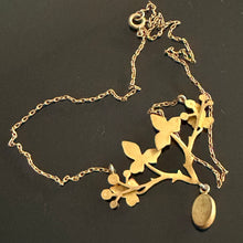Load image into Gallery viewer, Beautiful antique Art Nouveau necklace
