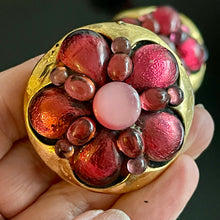 Charger l&#39;image dans la galerie, Rare et belle parure Kalinger avec gros cabochons de verre en camaïeu de roses et violines
