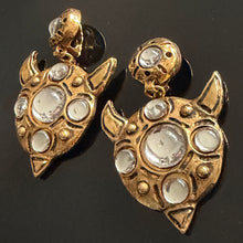 Charger l'image dans la galerie, Belles grosses boucles pendantes vintage coutures signées TMB

