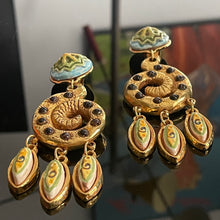 Charger l&#39;image dans la galerie, Sublimes et rares boucles d’oreilles pendantes oversize signées Kalinger
