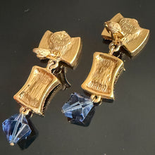 Charger l'image dans la galerie, Belles boucles clips pendantes vintage signées Jean-Louis Scherrer
