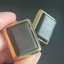 Charger l&#39;image dans la galerie, Jolies boucles anciennes en métal doré et bois signées YSL
