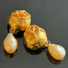 Load image into Gallery viewer, Pretty vintage couture clip-on earrings with dangling pearls signed Sonia Rykiel
