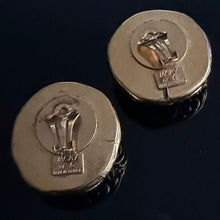 Charger l'image dans la galerie, Belles boucles résine dorée et cabochons de verre miroir signées Jacky de G
