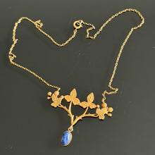 Load image into Gallery viewer, Beautiful antique Art Nouveau necklace
