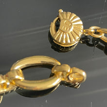 Charger l&#39;image dans la galerie, Jolie parure collier et boucles camaïeu pierres roses signée YSL
