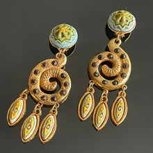 Charger l&#39;image dans la galerie, Sublimes et rares boucles d’oreilles pendantes oversize signées Kalinger
