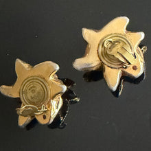 Load image into Gallery viewer, Vintage flower clip-on earrings in gold resin and red stones, signed Kalinger
