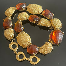 Charger l&#39;image dans la galerie, Sublime collier métal doré et cabochons de résine ambrée YSL par Goossens
