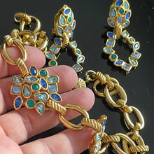 Charger l&#39;image dans la galerie, Jolie parure vintage collier + boucles pendantes pierres bleues signée YSL
