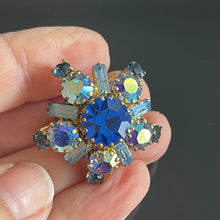 Charger l&#39;image dans la galerie, Très jolie broche ancienne pierres bleues
