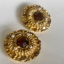 Charger l&#39;image dans la galerie, Belles boucles clips vintage couture signées Jacky de G
