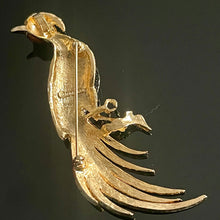 Charger l&#39;image dans la galerie, Belle et rare broche pendentif oiseau signée D’Orlan
