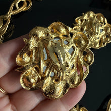 Charger l'image dans la galerie, Sublime et rare set YSL par Goossens métal doré et pierres bleues
