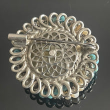 Charger l&#39;image dans la galerie, Belle broche ancienne probablement par Rousselet
