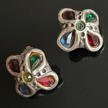 Charger l'image dans la galerie, Jolis petits clips vintage couture signés Kalinger
