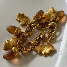 Charger l'image dans la galerie, Beau et rare bracelet vintage couture motif glands et feuilles de chêne signé Kalinger
