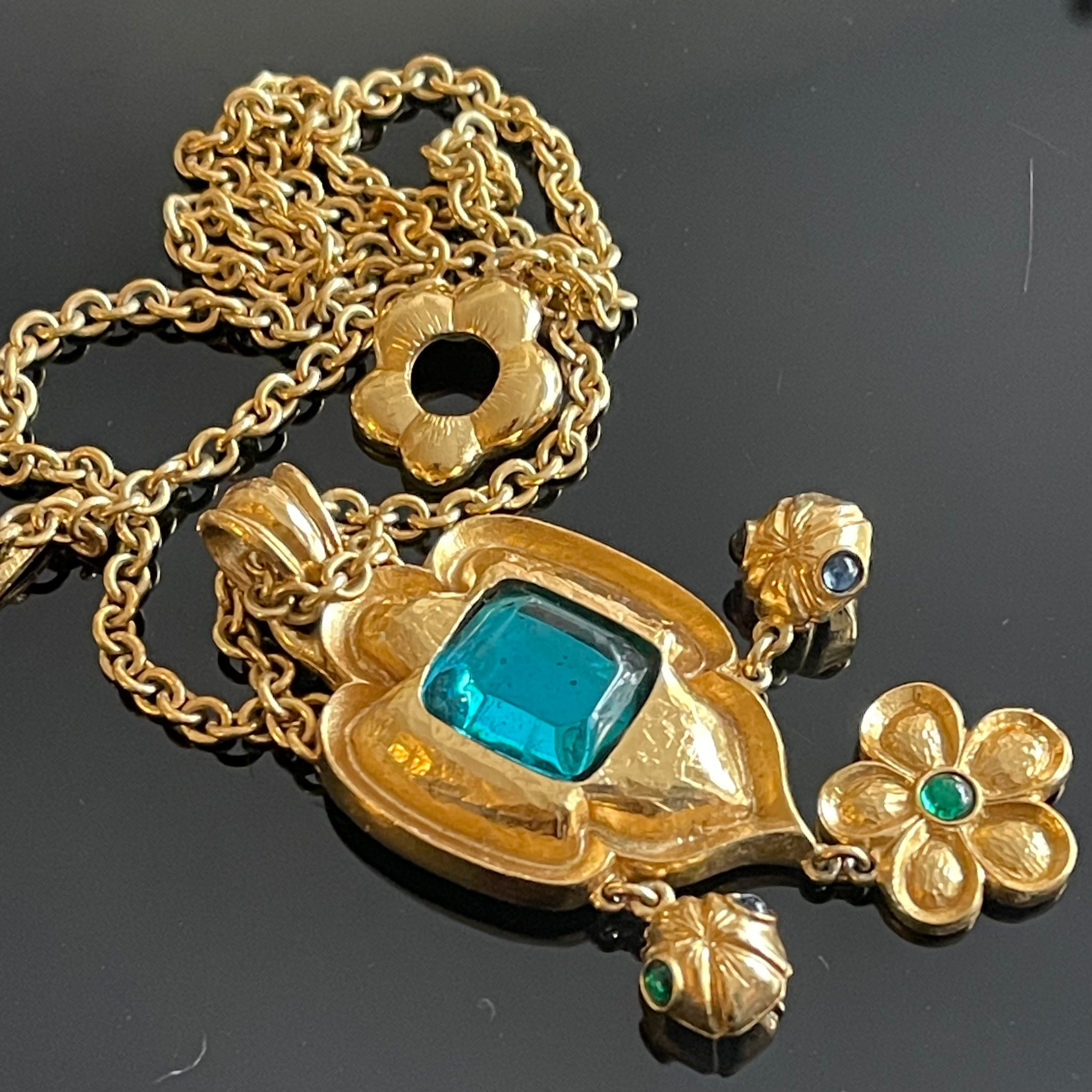 Collier Vintage En Métal Doré – Neuf Avec étiquettes, Sans Marque