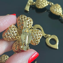Charger l&#39;image dans la galerie, Sublime parure vintage couture YSL par Goossens Trefles à quatre feuilles résine et strass
