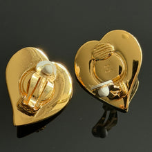 Charger l'image dans la galerie, Sublimes boucles clips coeurs YSL par Goossens avec cabochons de verre rouges
