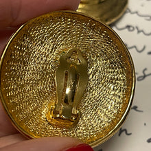 Charger l&#39;image dans la galerie, YSL, grosses boucles vintage métal doré et demi perle
