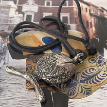 Charger l&#39;image dans la galerie, RAND Paris, grand pendentif poisson en métal argenté, années 90
