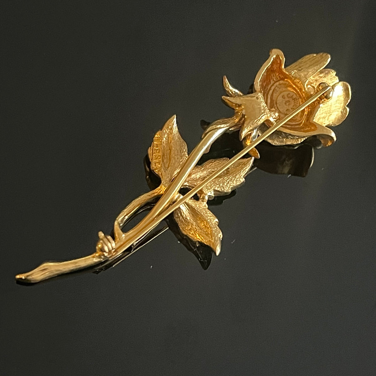 Broche vintage en tissu rose d'inspiration antique